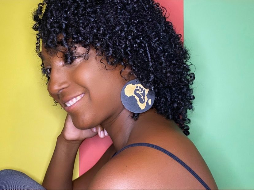 <transcy>Black Girl Magic Earrings</transcy>